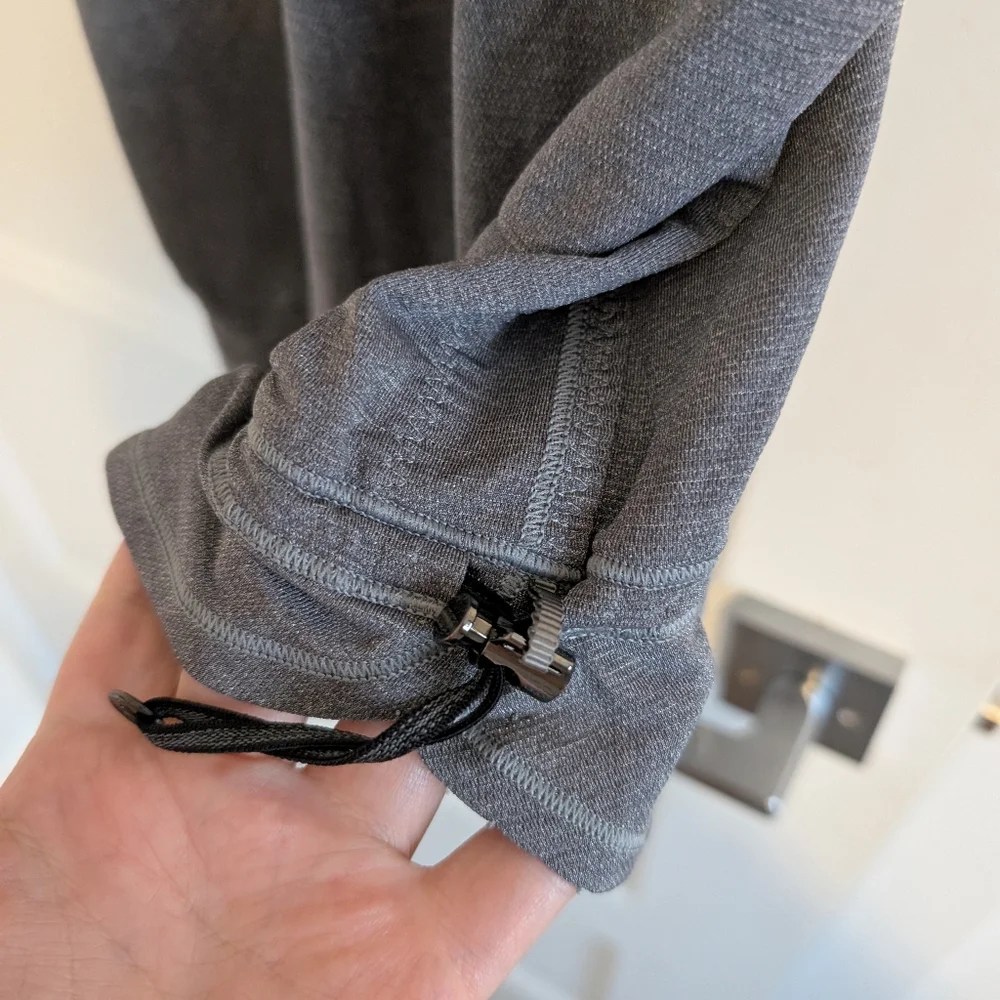 Lululemon/Gray Sport Top sz 8 - Picture 3 of 6